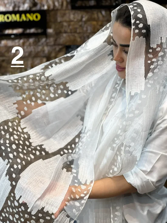شال حریر مجلسی سفید شال و روسری رومانو