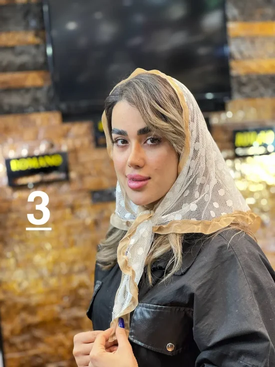 روسری سه گوش گیپوری شال و روسری رومانو
