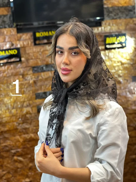 روسری سه گوش گیپور شال و روسری رومانو