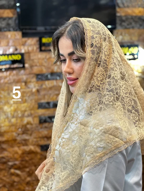 روسری سه گوش گیپور شال و روسری رومانو