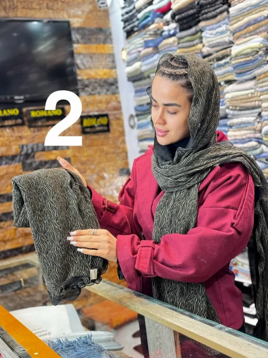 شال حریر پلیسه شال و روسری رومانو