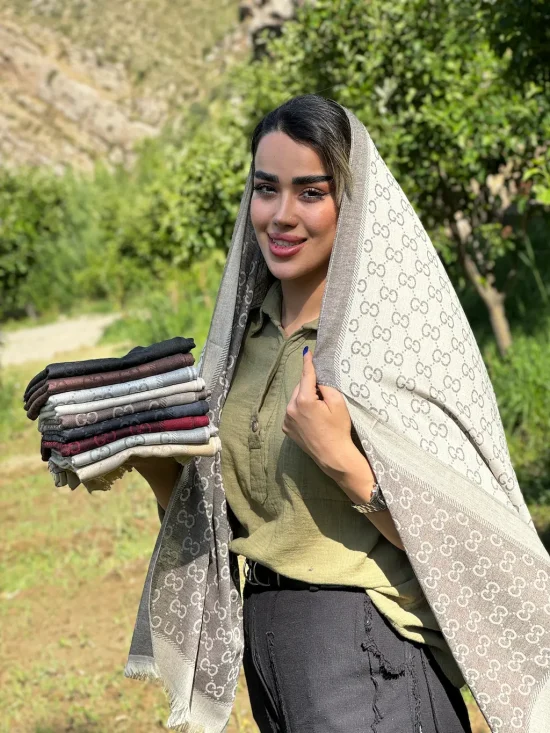 شال اورجینال برند گوچی شال اورجینال برند گوچی