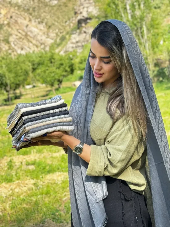 شال اورجینال برند دیور شال و روسری رومانو