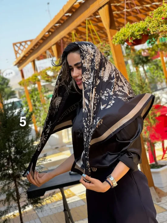 روسری بنفشه روسری بنفشه