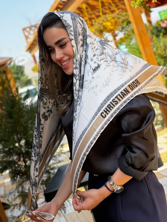 روسری بنفشه روسری بنفشه