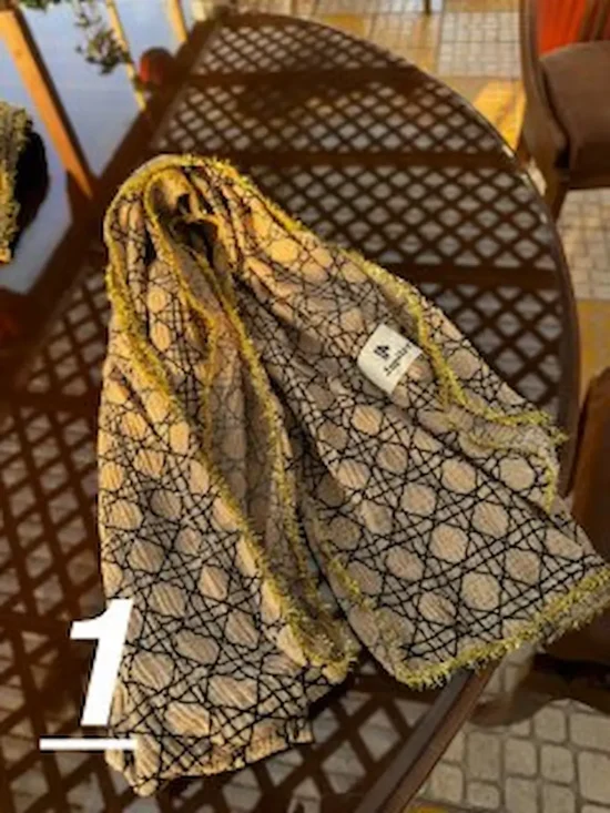 شال برشکا کریسمسی