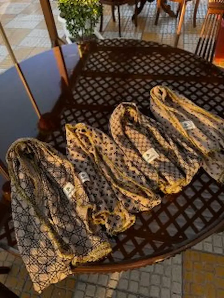 شال برشکا کریسمسی