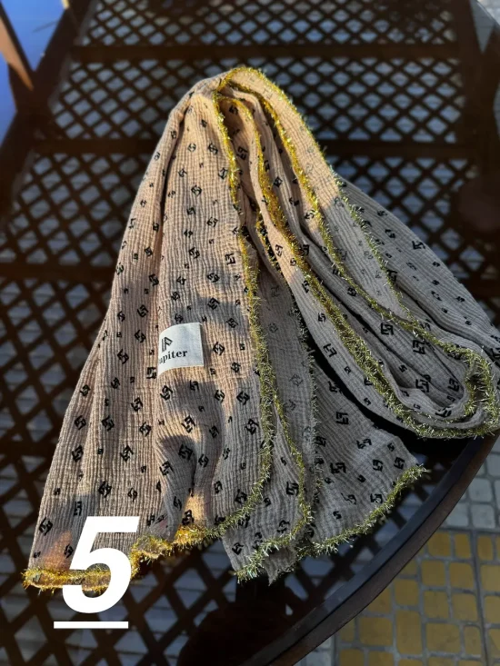 شال برشکا کریسمسی